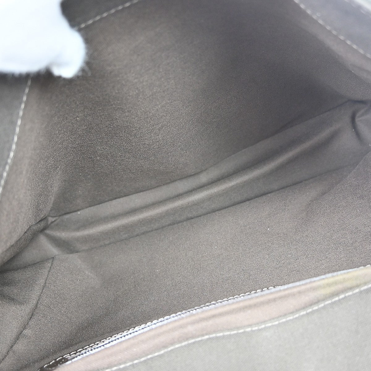 Louis Vuitton Viktor Messenger Bag Taiga Leather Brown Leather Shoulder Bag