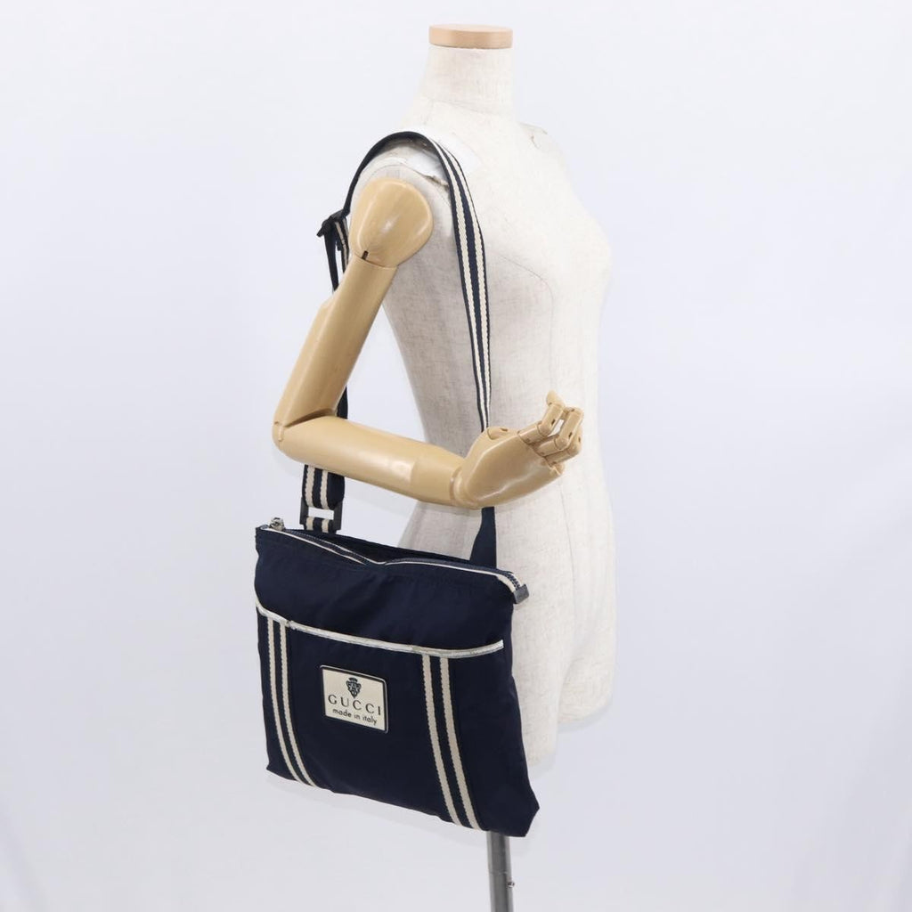 Gucci Vintage Shoulder Bag Nylon Navy Nylon Shoulder Bag Bag (Pre-Owned)