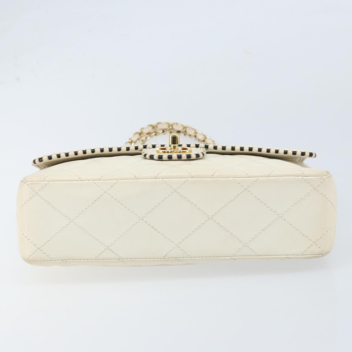 Chanel Vintage Punched Edge Classic Single Flap Bag Quilted Lambskin White Leather Shoulder Bag Bag