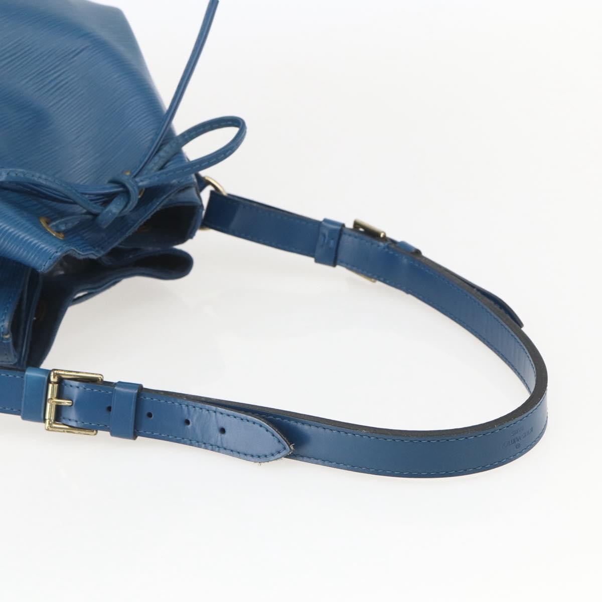 Louis Vuitton Noe Handbag Epi Leather Blue Leather Shoulder Bag