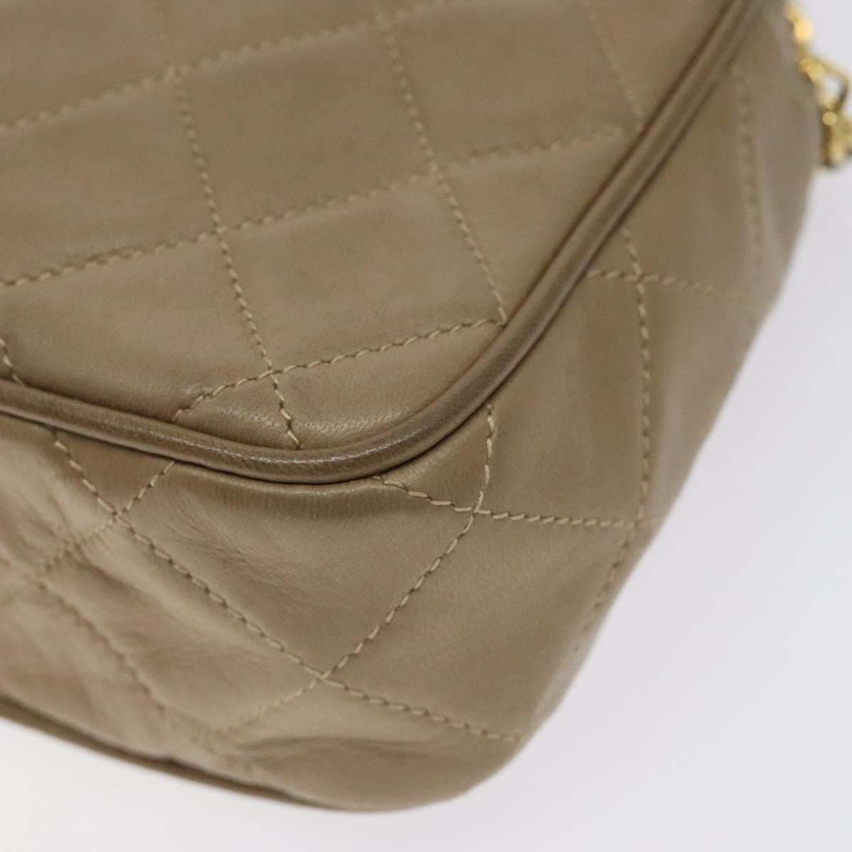Chanel Vintage Diamond Cc Camera Bag Quilted Leather Beige Leather Shoulder Bag Bag