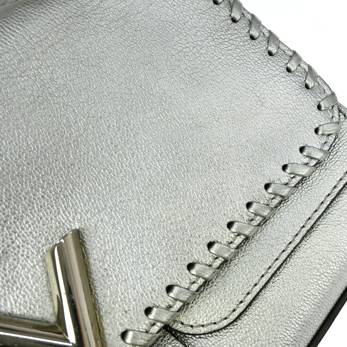 Louis Vuitton Very Chain Bag Whipstitch Leather Silver Leather Shoulder Bag