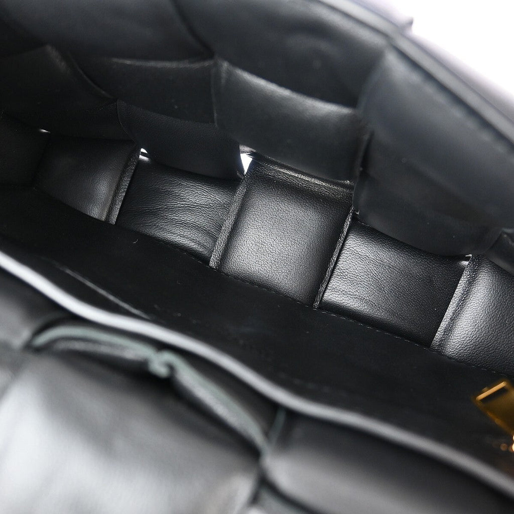 Bottega Veneta Cassette Chain Crossbody Bag Padded Maxi Intrecciato Leather Black Leather Shoulder Bag Bag