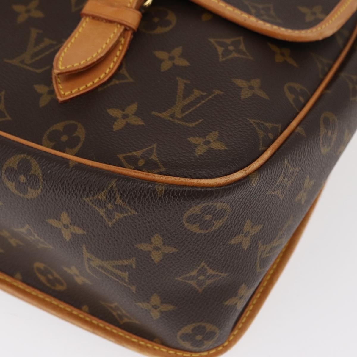 Louis Vuitton Sac Gibeciere Messenger Bag Monogram Canvas Brown Canvas Shoulder Bag