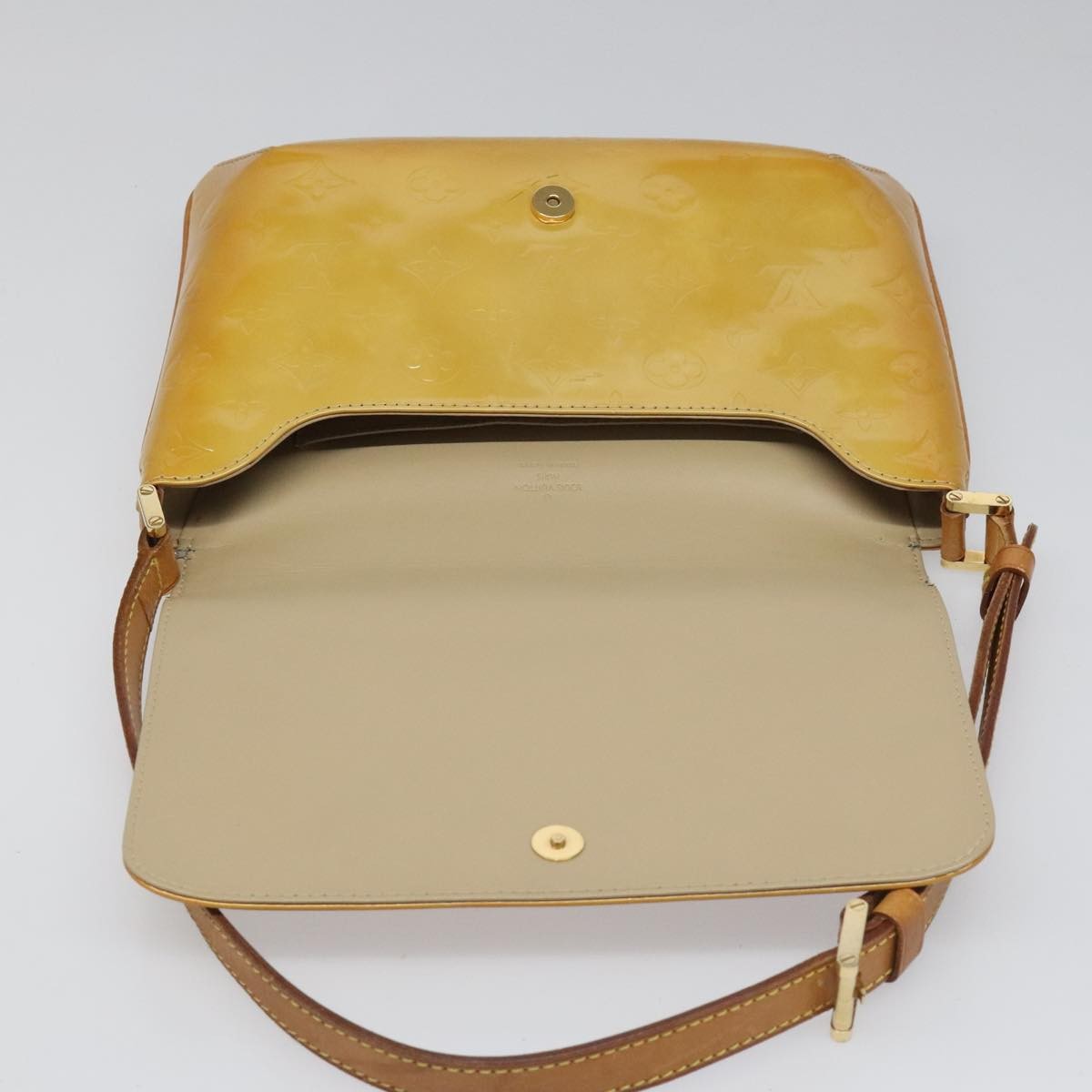 Louis Vuitton Thompson Street Handbag Monogram Vernis Beige Patent_Leather Bag