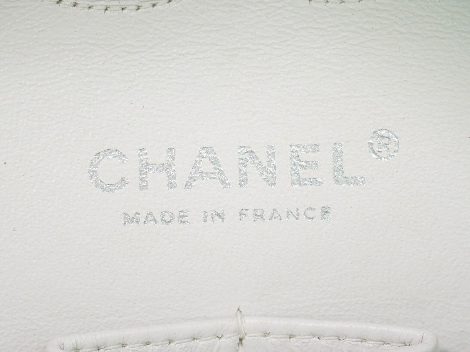 Chanel Timeless - Classic Double Flap Bag Quilted Tweed White Tweed Handbag
