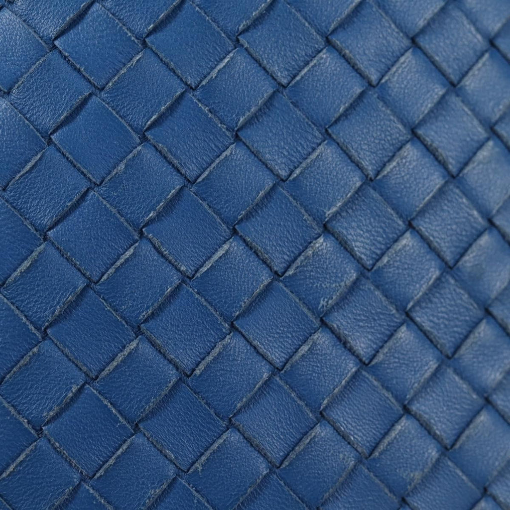 Bottega Veneta Flat Messenger Bag Intrecciato Nappa Blue Leather Shoulder Bag Bag