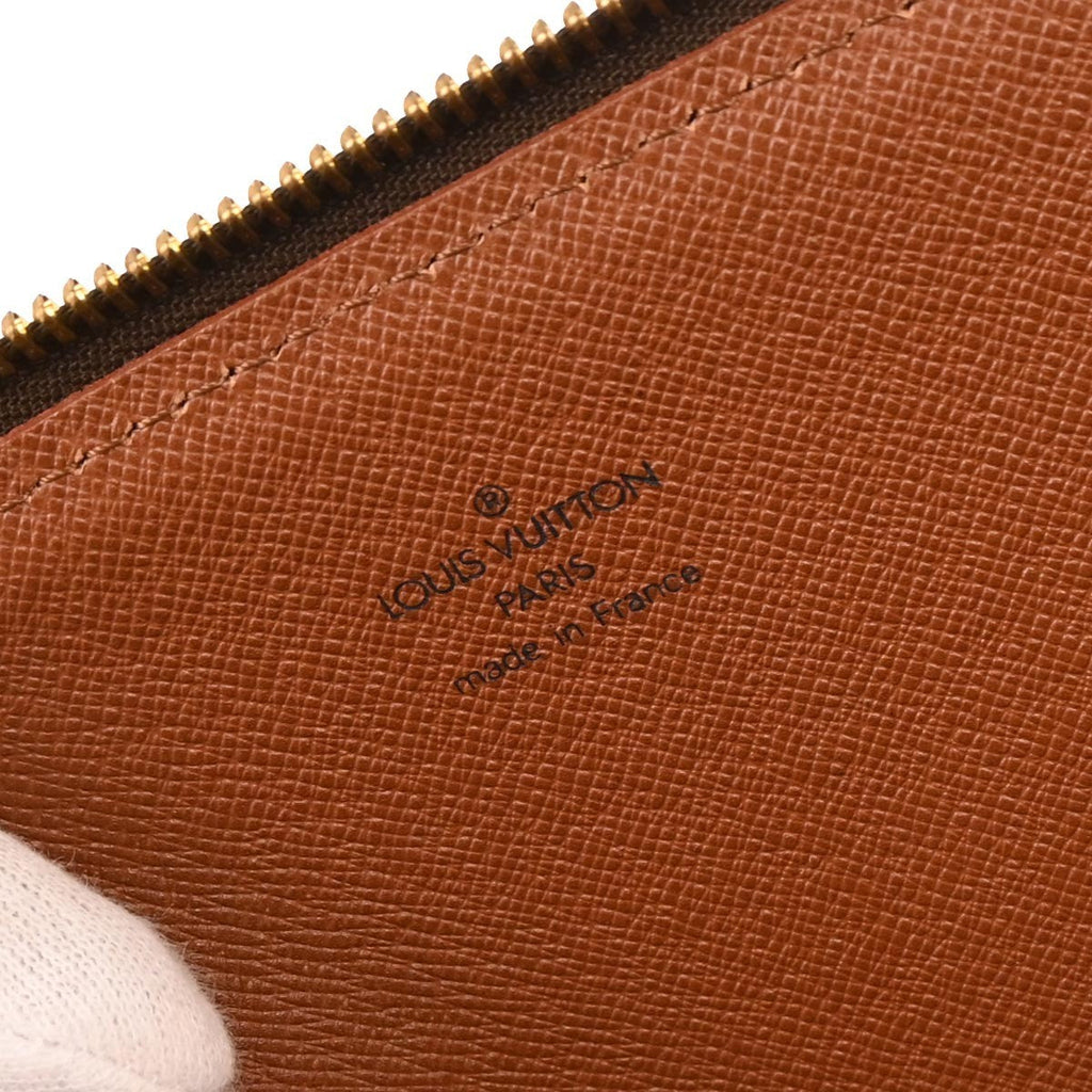 Louis Vuitton Etui Voyage Pouch Monogram Canvas Brown Canvas Clutche & Pouche Bag