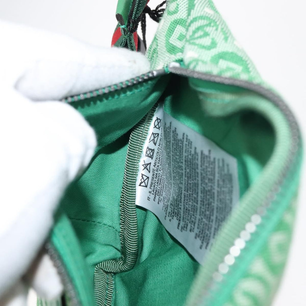 Gucci Waist Pouch Belt Bag Gg Canvas Green Canvas Clutche & Pouche Bag (Pre-Owned)