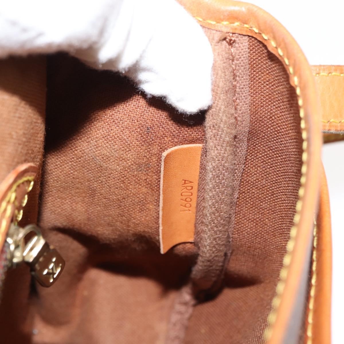 Louis Vuitton Sac Gibeciere Messenger Bag Monogram Canvas Brown Canvas Bag