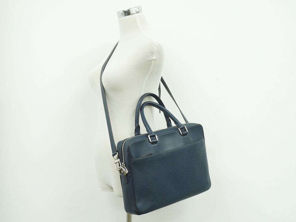 Louis Vuitton Porte-Documents Business Bag Taiga Leather Navy Leather Briefcase Bag