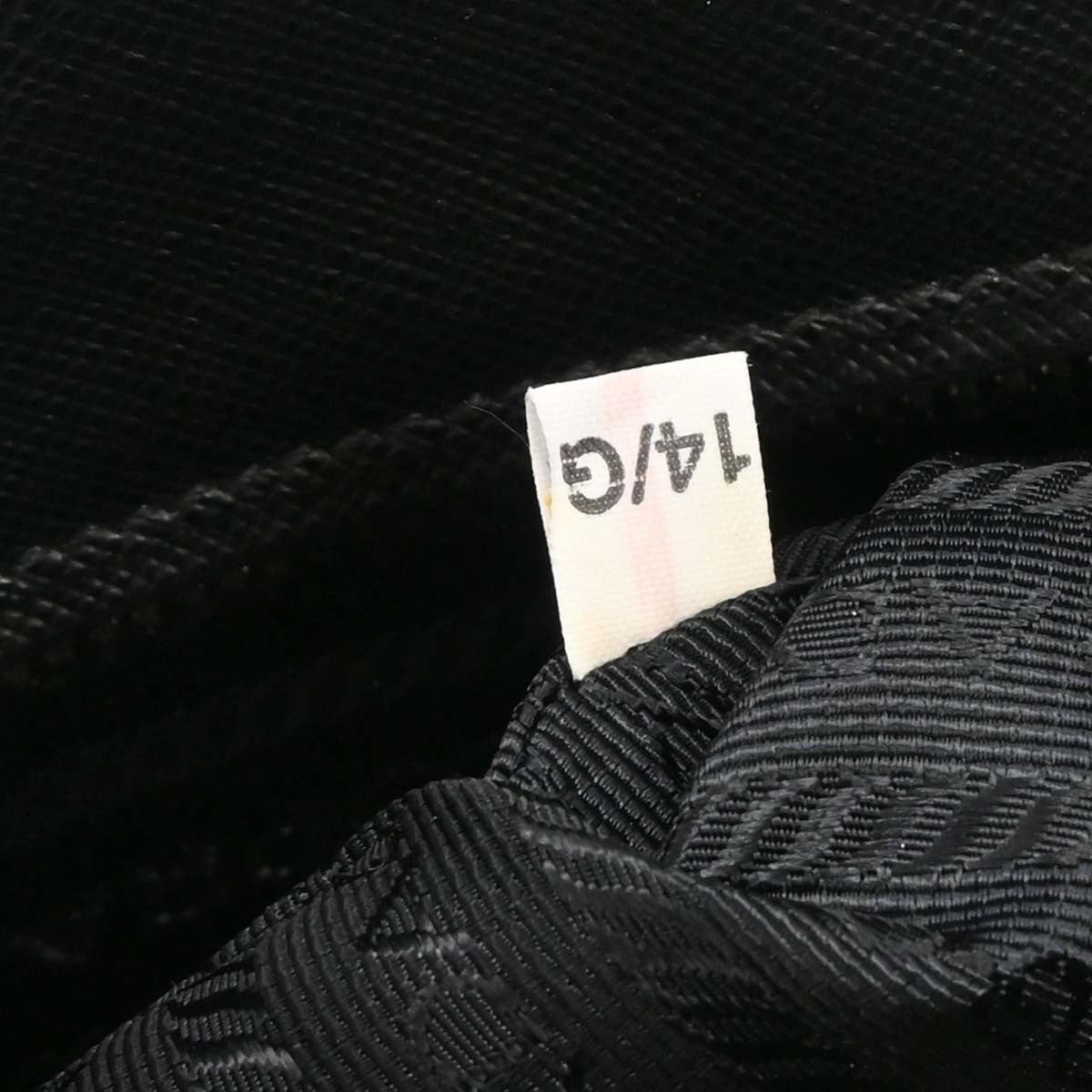Prada Grommet Galleria Double Zip Tote City Calfskin Black Leather Shoulder Bag Bag