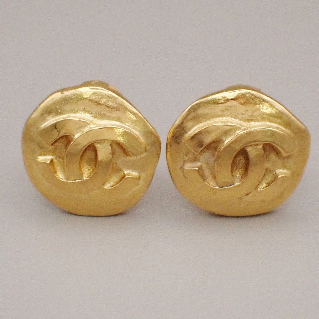 Chanel Vintage Cc Round Clip-On Earrings Metal Gold Gold_Plated Earrings Jewelry