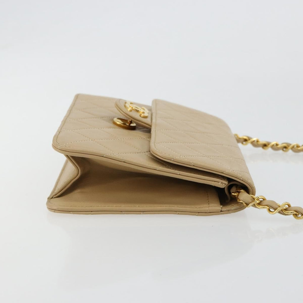 Chanel Vintage Clutch With Chain Quilted Leather Beige Leather Shoulder Bag Bag