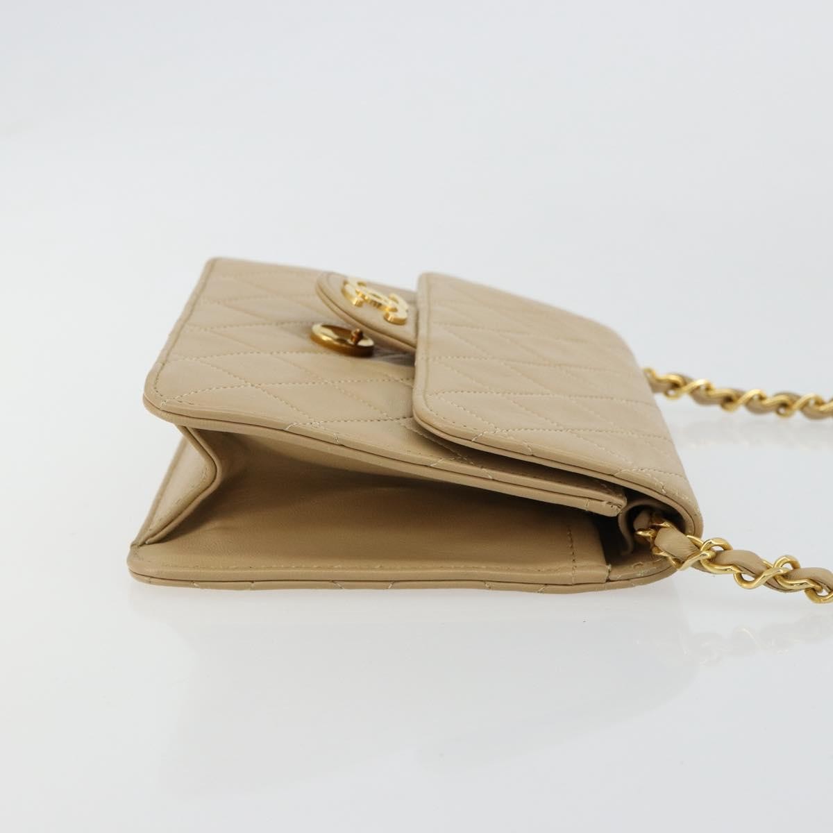 Chanel Vintage Clutch With Chain Quilted Leather Beige Leather Shoulder Bag Bag