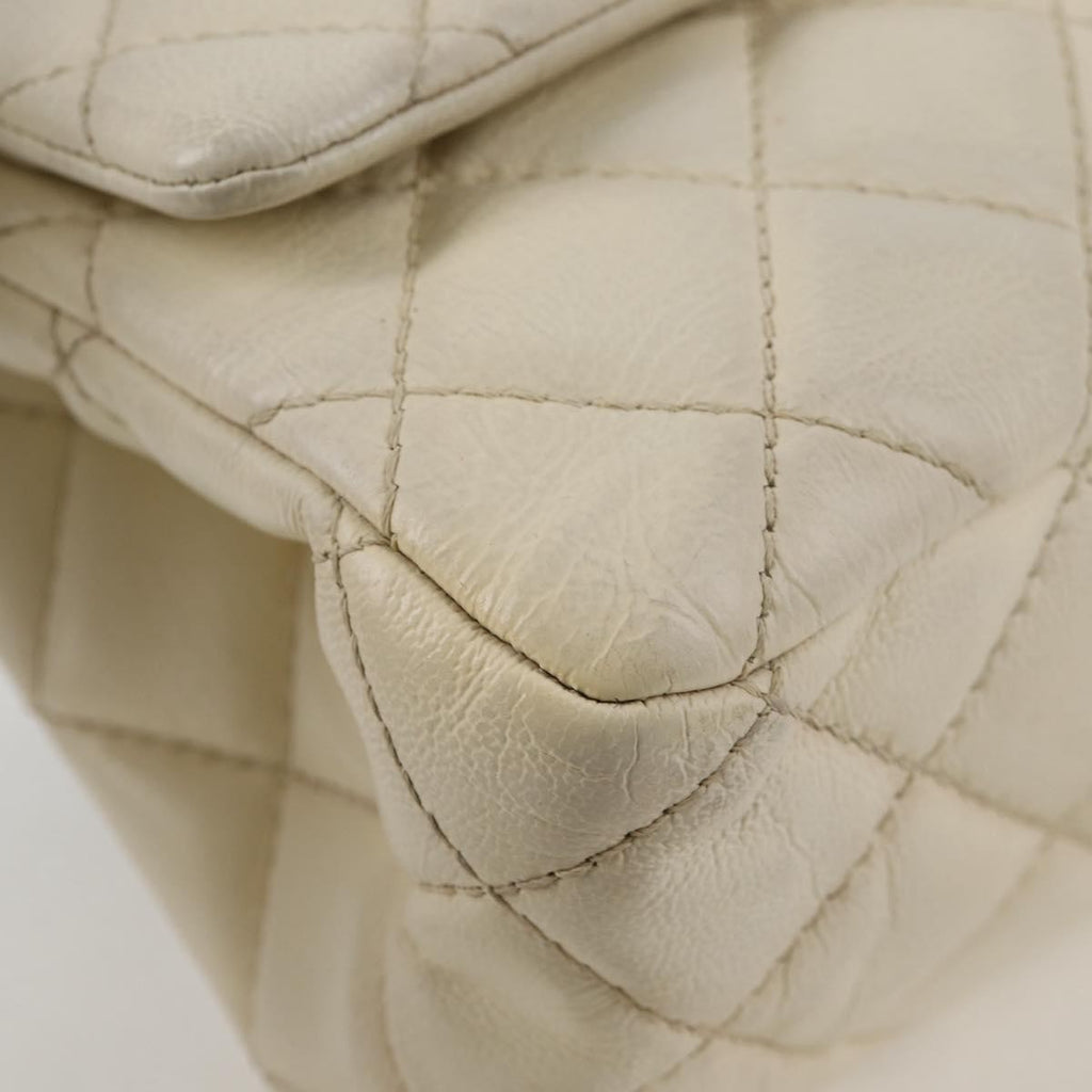 Chanel Reissue 2.55 Flap Bag Quilted Caviar White Leather Shoulder Bag Bag