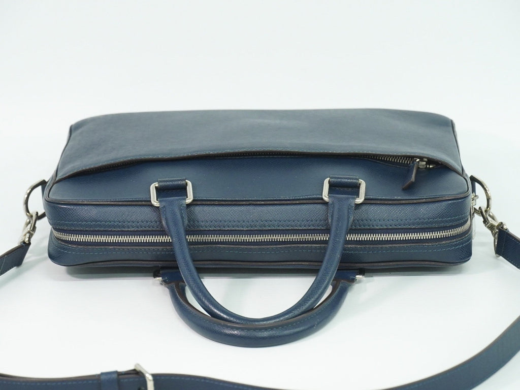 Louis Vuitton Porte-Documents Business Bag Taiga Leather Navy Leather Briefcase Bag