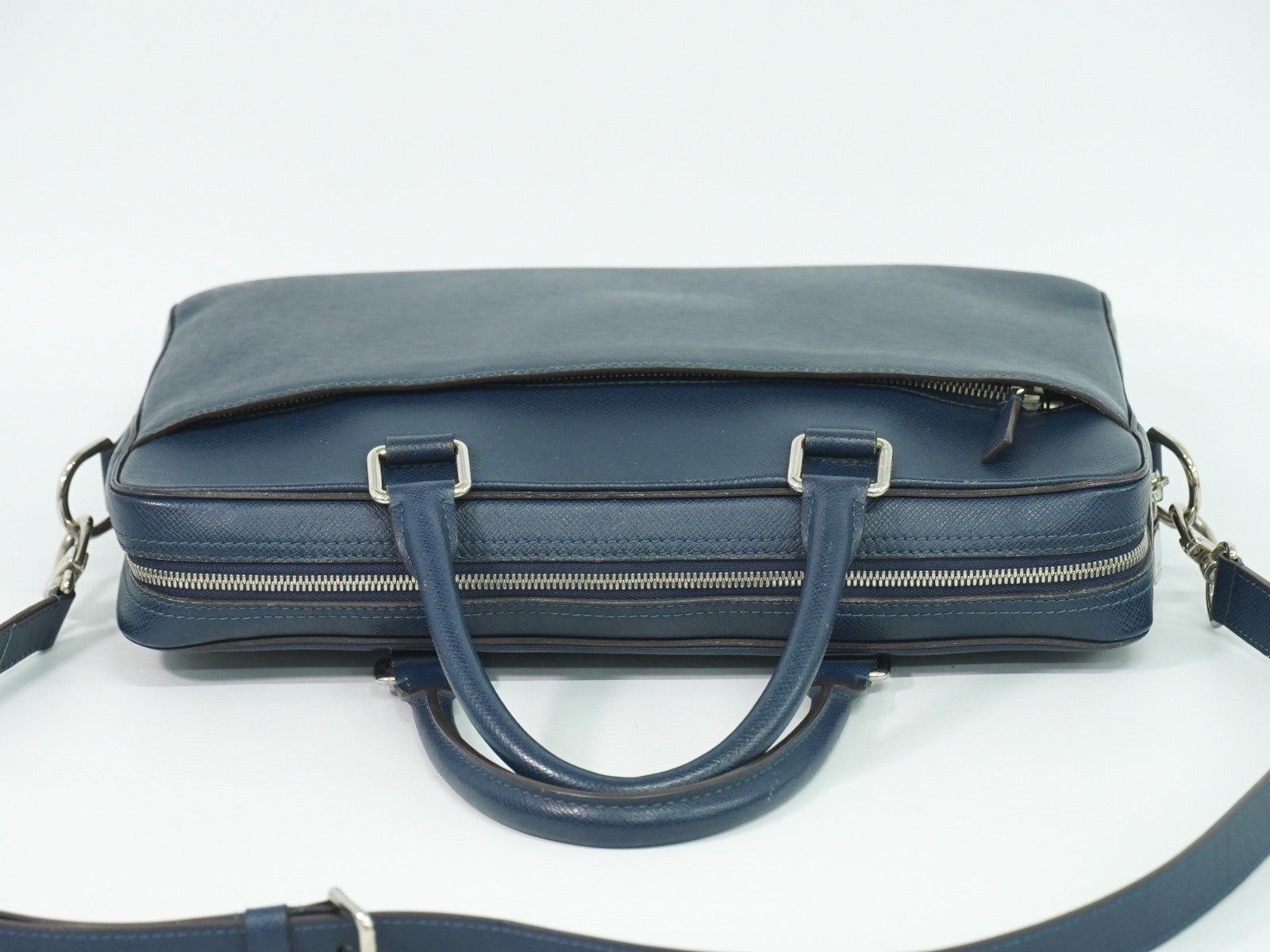 Louis Vuitton Porte-Documents Business Bag Taiga Leather Navy Leather Briefcase Bag