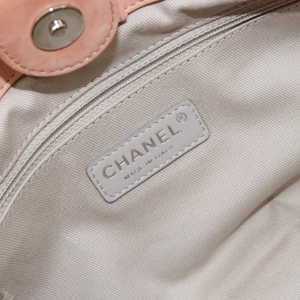 Chanel Cc Sea Hit Tote Quilted Iridescent Calfskin Pink Leather Shoulder Bag Bag