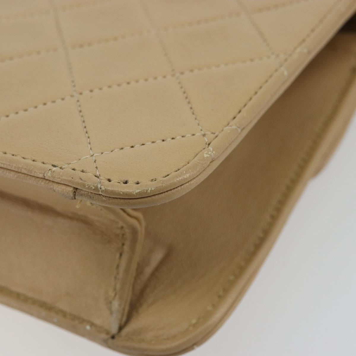 Chanel Vintage Clutch With Chain Quilted Leather Beige Leather Shoulder Bag Bag