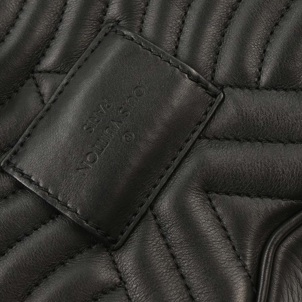 Louis Vuitton New Wave Heart Crossbody Bag Quilted Leather Black Leather Shoulder Bag