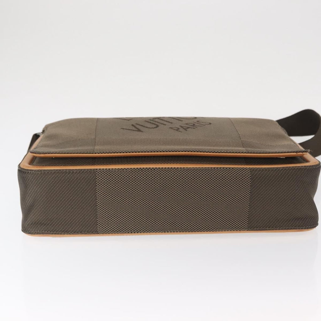 Louis Vuitton Terre Messenger Bag Damier Geant Canvas Brown Canvas Shoulder Bag