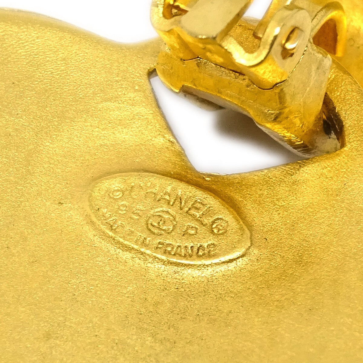 Chanel Vintage Cc Heart Clip-On Earrings Metal Gold Gold_Plated Earrings Jewelry