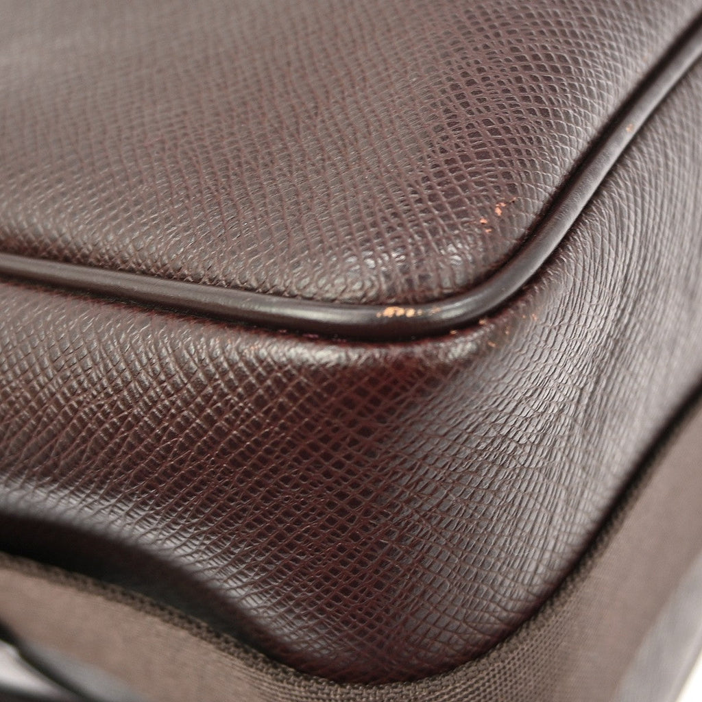 Louis Vuitton Reporter Bag Taiga Leather Purple Leather Shoulder Bag