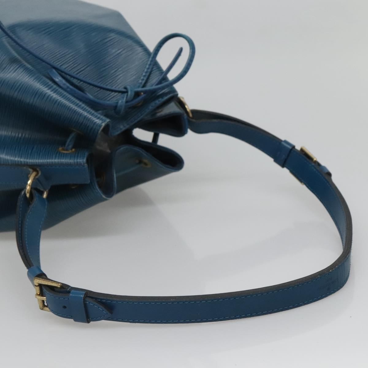Louis Vuitton Noe Handbag Epi Leather Blue Leather Bag