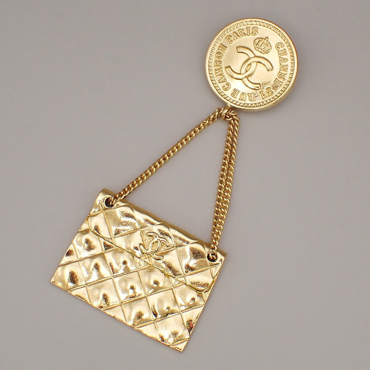 Chanel Vintage Medallion Flap Bag Brooch Metal Gold Gold_Plated Brooch Jewelry