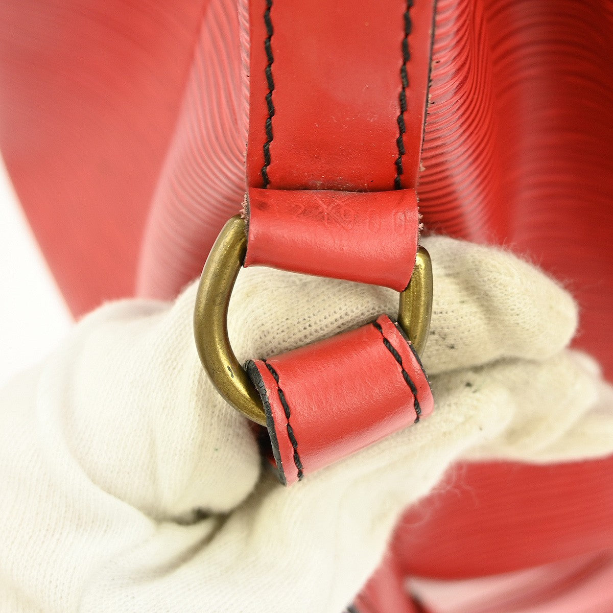 Louis Vuitton Noe Handbag Epi Leather Red Leather Shoulder Bag