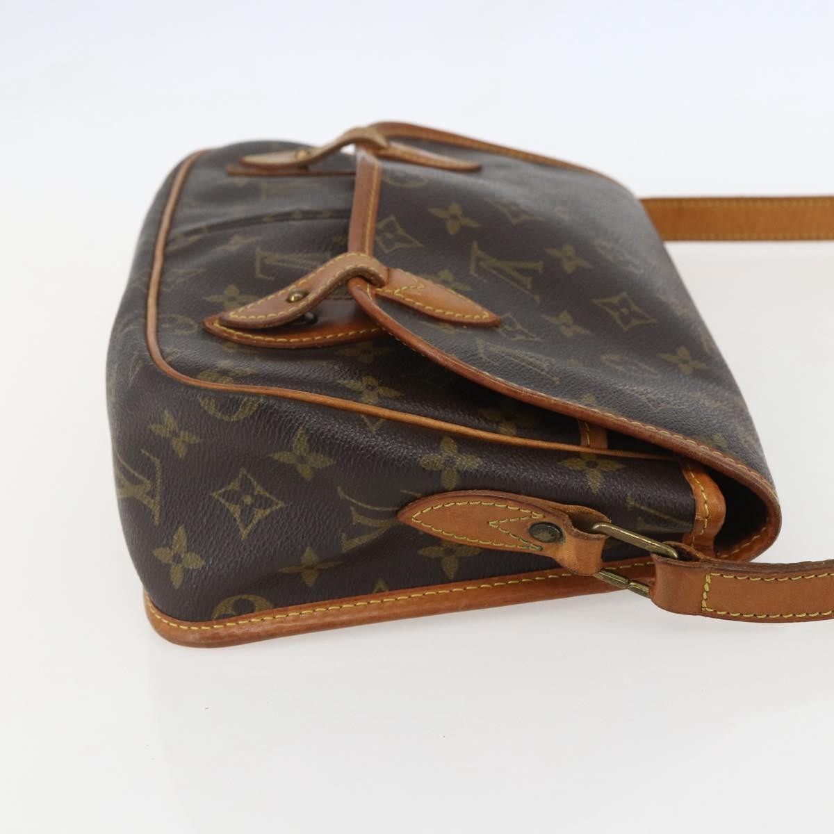 Louis Vuitton Sac Gibeciere Messenger Bag Monogram Canvas Brown Canvas Shoulder Bag