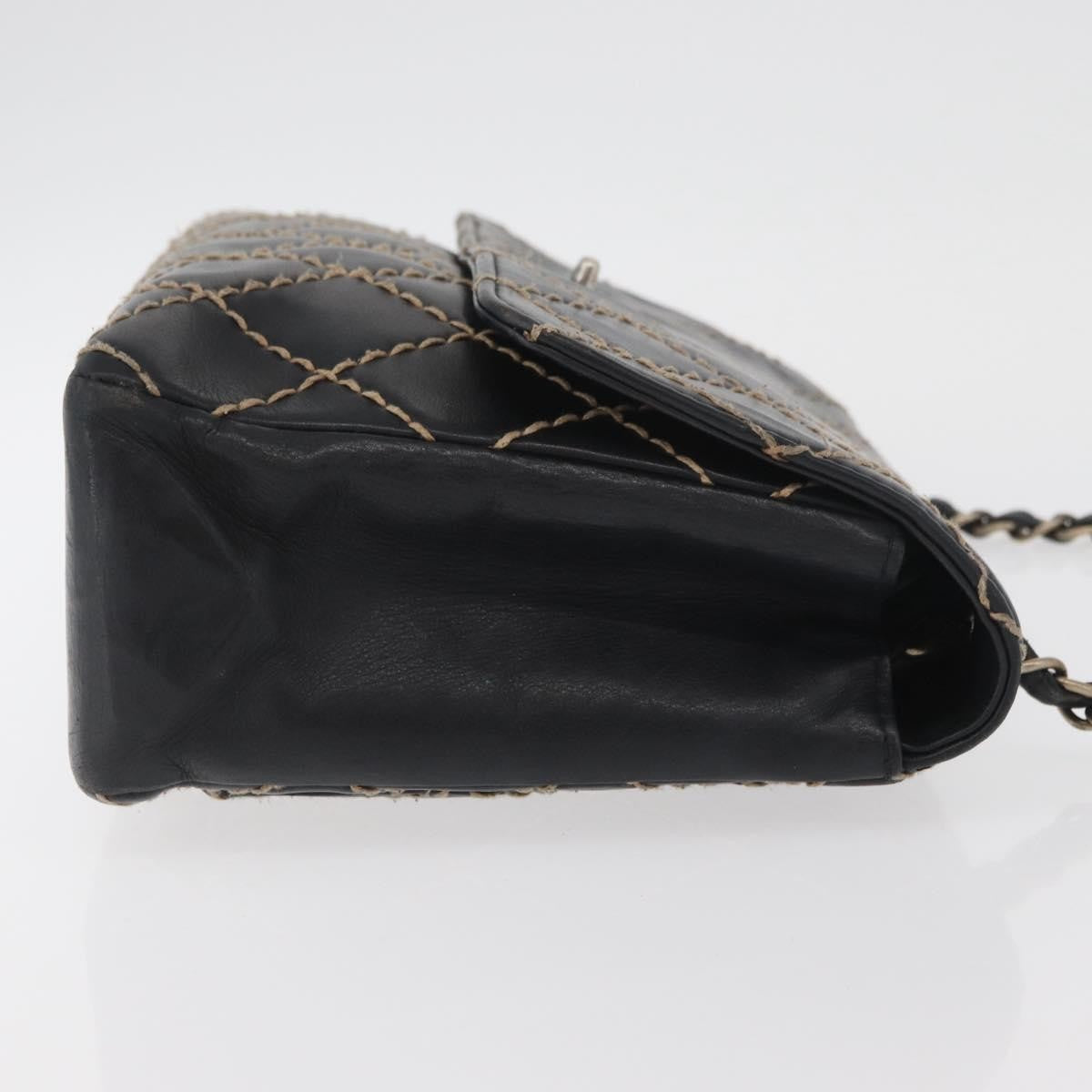 Chanel Chanel Matelassé Cuir Noir Black Leather Black Leather Handbag