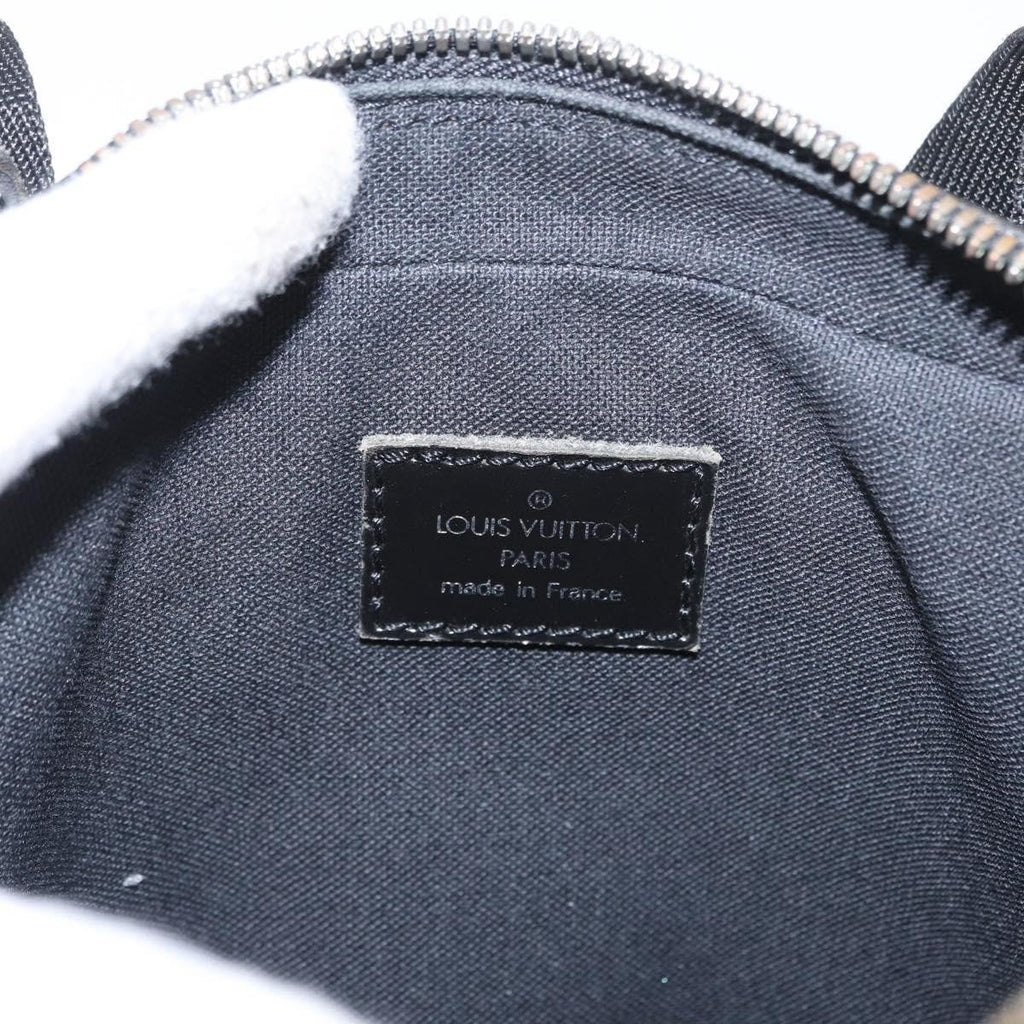Louis Vuitton Sayan Messenger Bag Taiga Leather And Canvas Black Leather Shoulder Bag