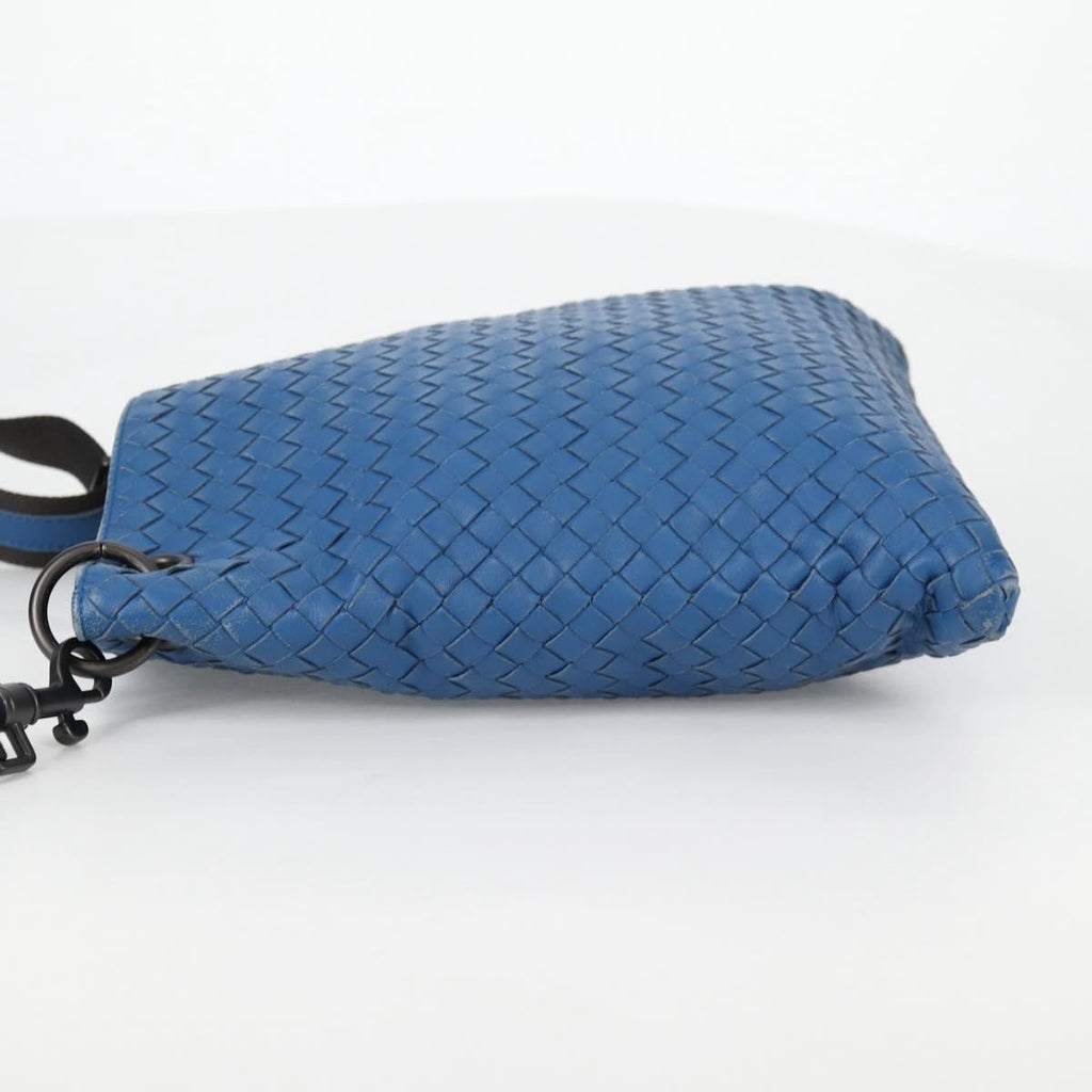 Bottega Veneta Flat Messenger Bag Intrecciato Nappa Blue Leather Shoulder Bag Bag