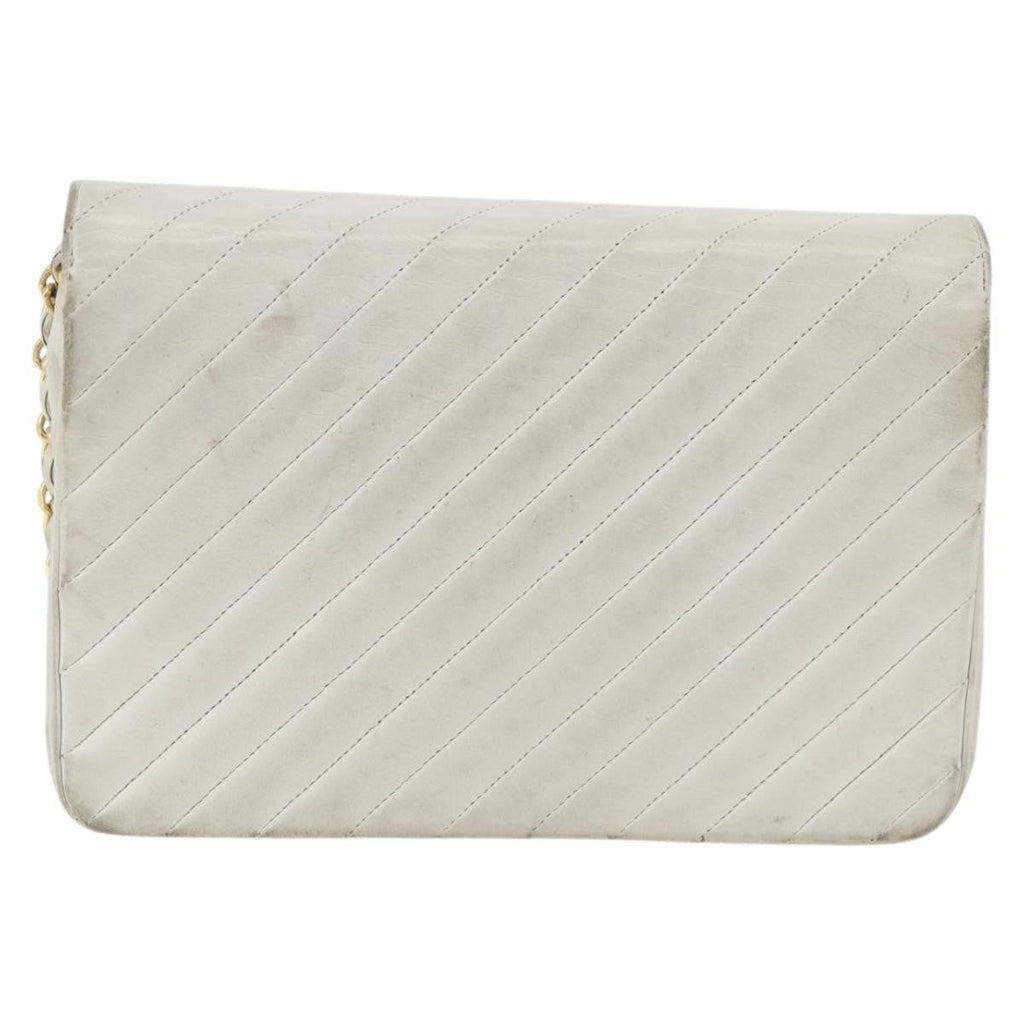 Chanel Matelasse Chain Shoulder Bag Leather White Leather Shoulder Bag Bag