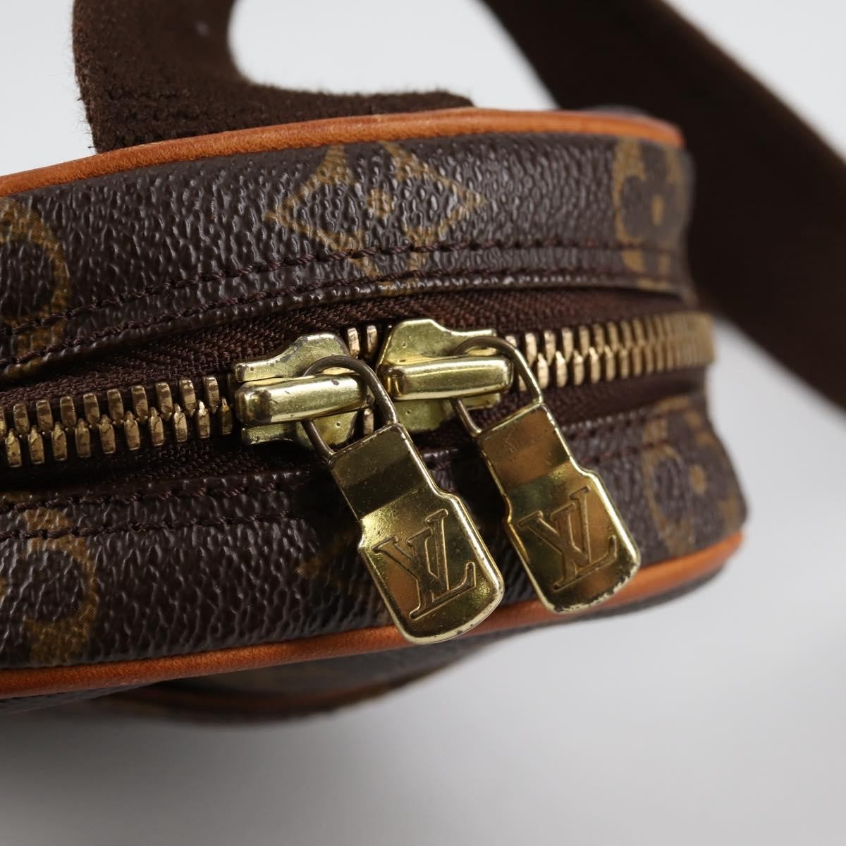 Louis Vuitton Pochette Gange Monogram Canvas Brown Canvas Bag