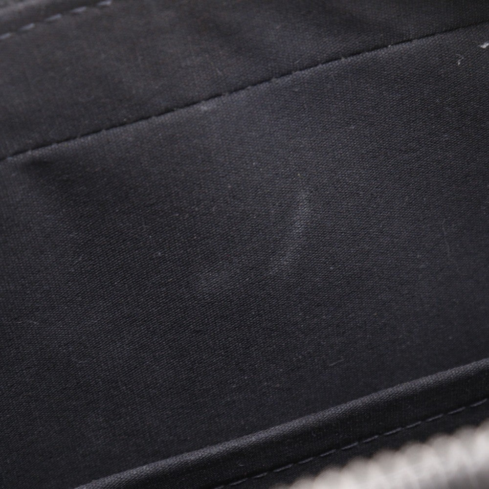 Louis Vuitton Mat Shelton Handbag Monogram Vernis Black Leather Handbag