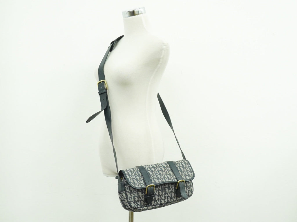 Christian Dior Trotter Shoulder Bag Canvas Gray Canvas Shoulder Bag Bag (Pre-Owned)