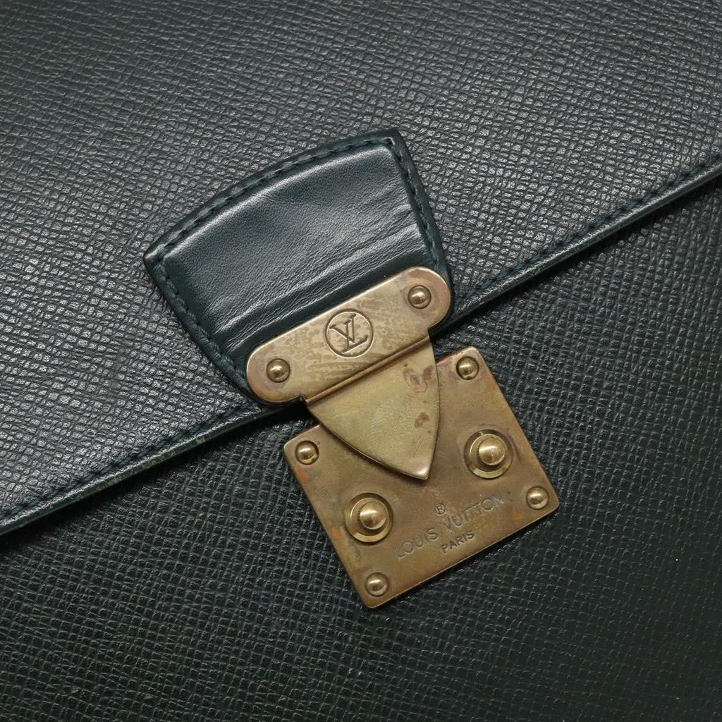 Louis Vuitton Kourad Pouch Taiga Green Leather Clutche & Pouche Bag