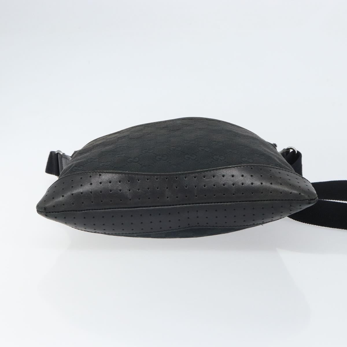 Gucci Zip Messenger Bag Gg Canvas With Perforated Leather Black Canvas Shoulder Bag Bag (Pre-Owned)