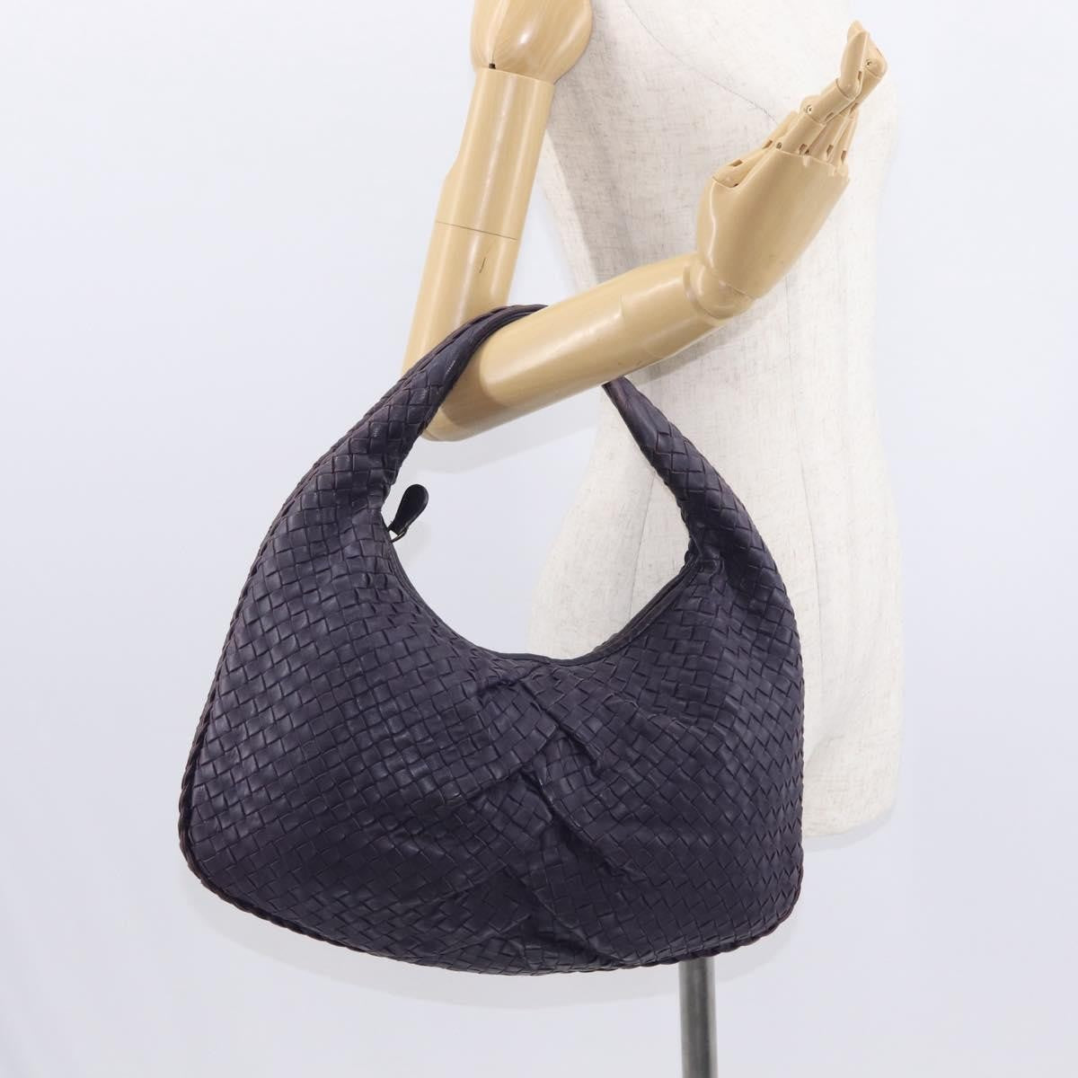 Bottega Veneta Veneta Hobo Pleated Intrecciato Nappa Purple Leather Shoulder Bag Bag