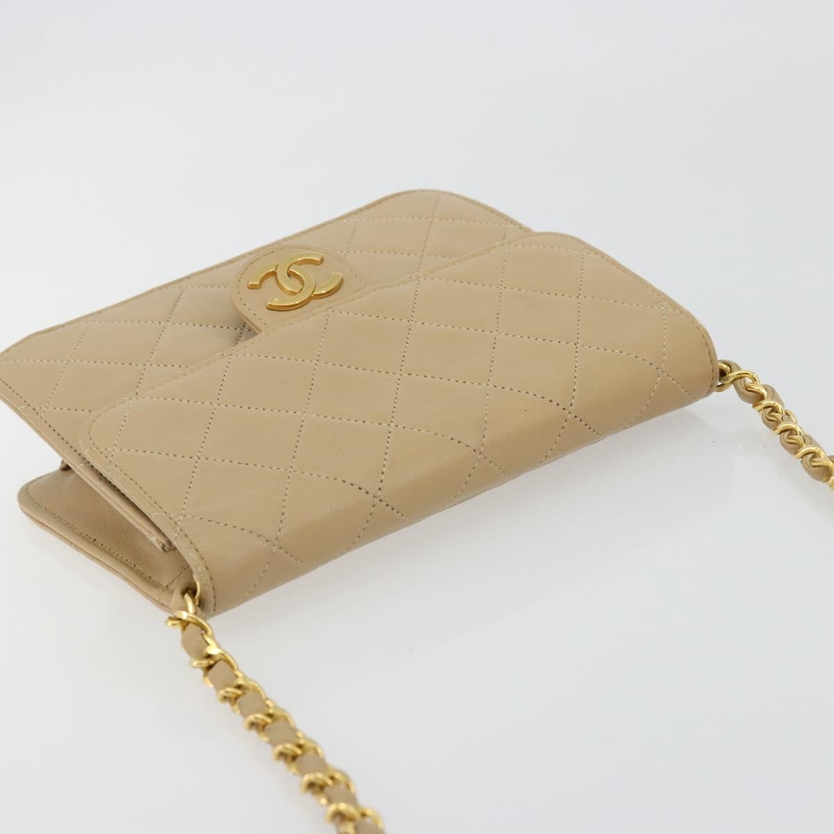 Chanel Vintage Clutch With Chain Quilted Leather Beige Leather Shoulder Bag Bag
