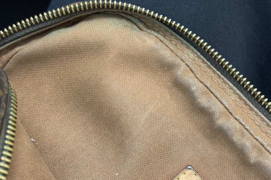 Louis Vuitton Trotteur Beaubourg Handbag Monogram Canvas Brown Canvas Shoulder Bag
