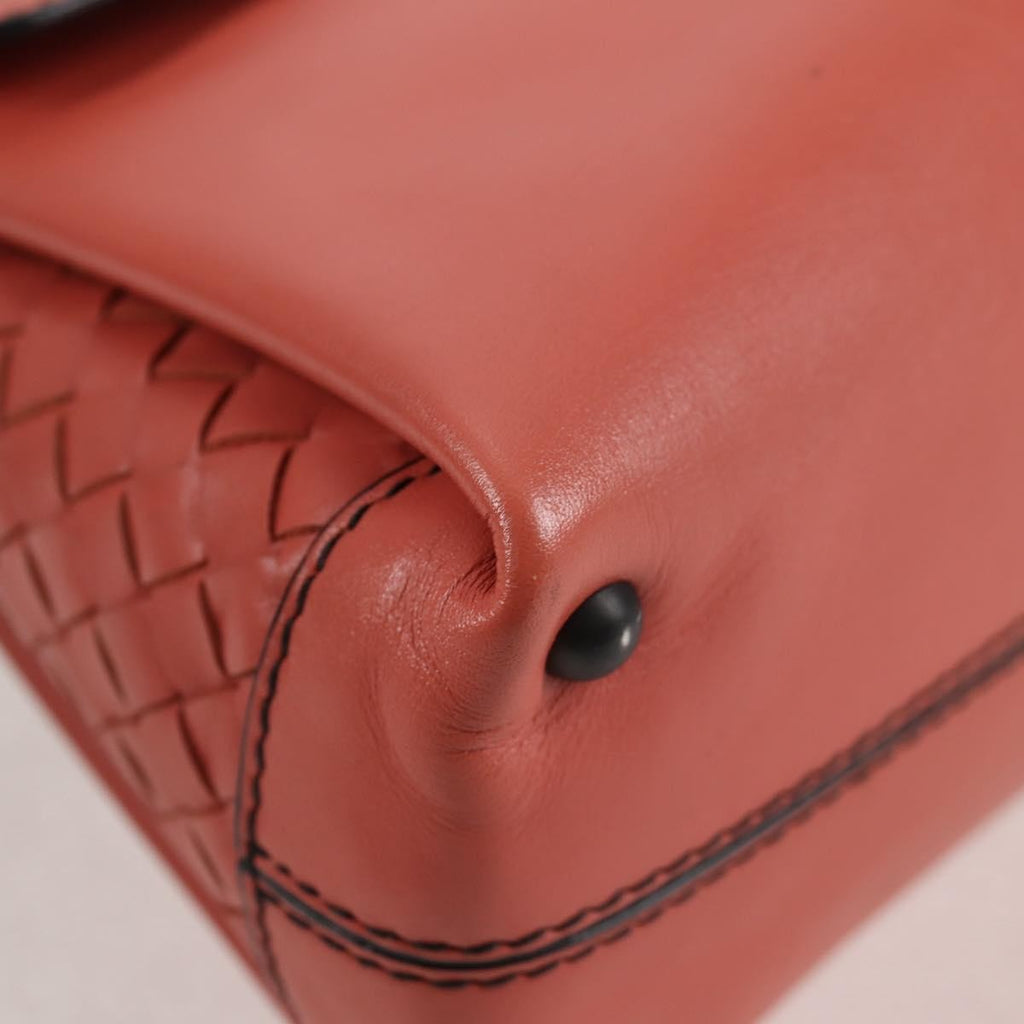 Bottega Veneta Piazza Top Handle Bag Leather With Intrecciato Detail Pink Leather Handbag