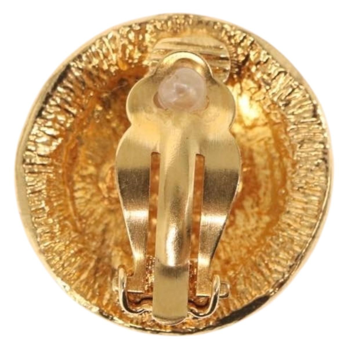 Chanel Vintage 31 Rue Cambon Round Clip-On Earrings Metal Gold Metal Earrings Jewelry