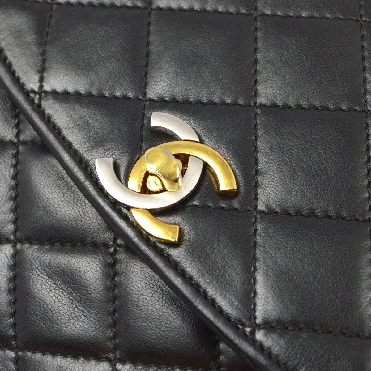 Chanel Vintage Round Flap Bag Quilted Lambskin Black Leather Shoulder Bag Bag