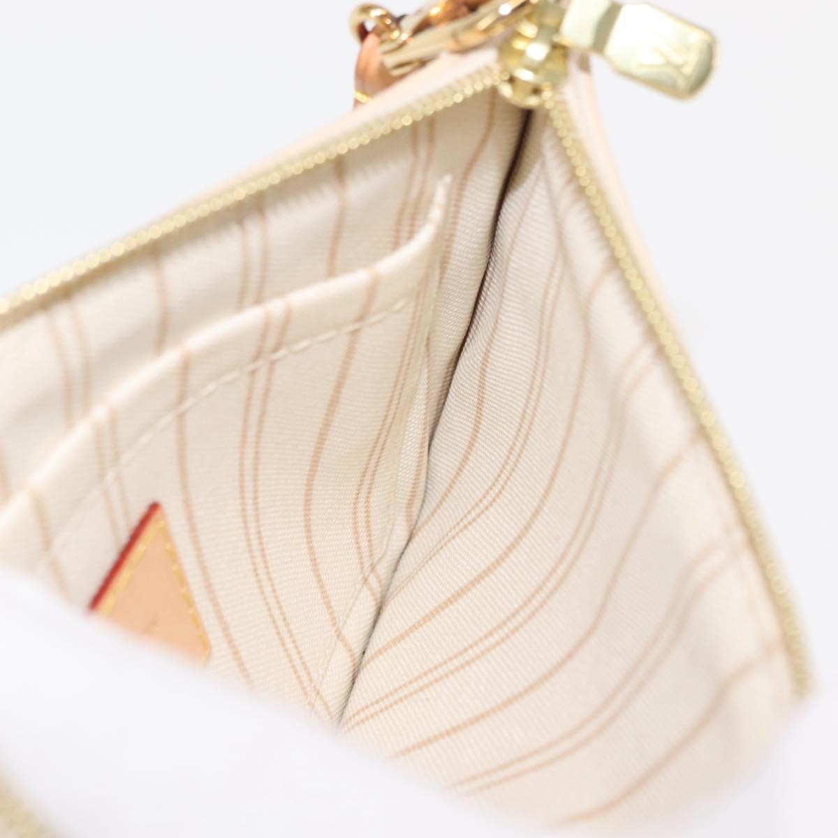 Louis Vuitton Neverfull Pochette Damier White Canvas Clutche & Pouche Bag