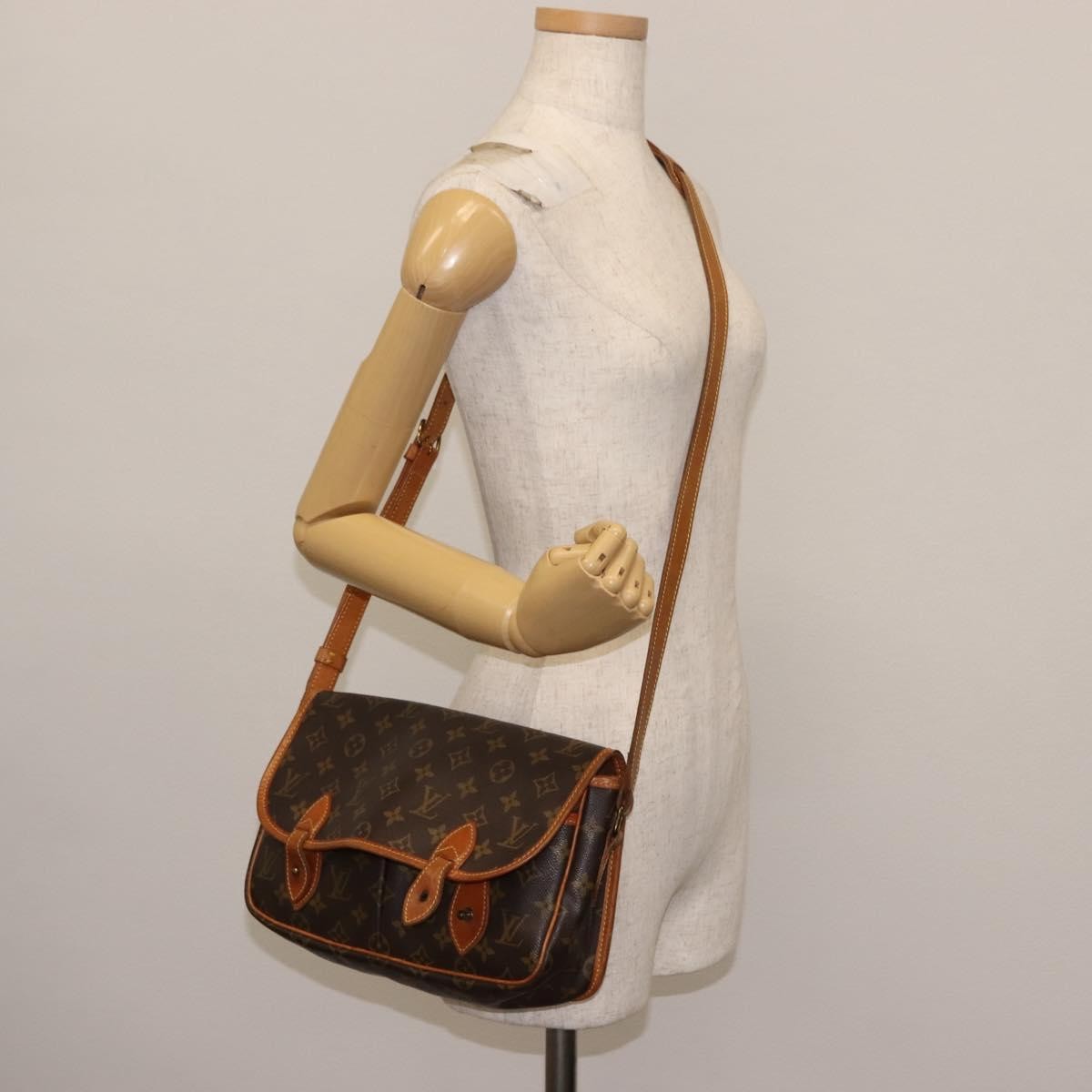 Louis Vuitton Sac Gibeciere Messenger Bag Monogram Canvas Brown Canvas Bag