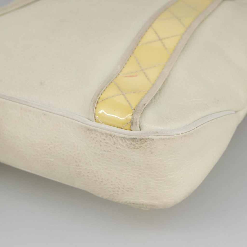 Burberry Vintage Shoulder Bag Leather White Leather Shoulder Bag